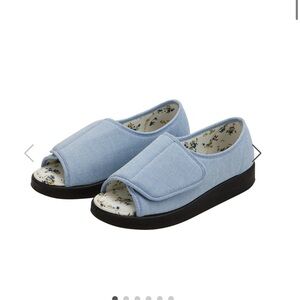Silverts Women's Indoor & Outdoor Extra Wide Open Toe Shoes size 6.5